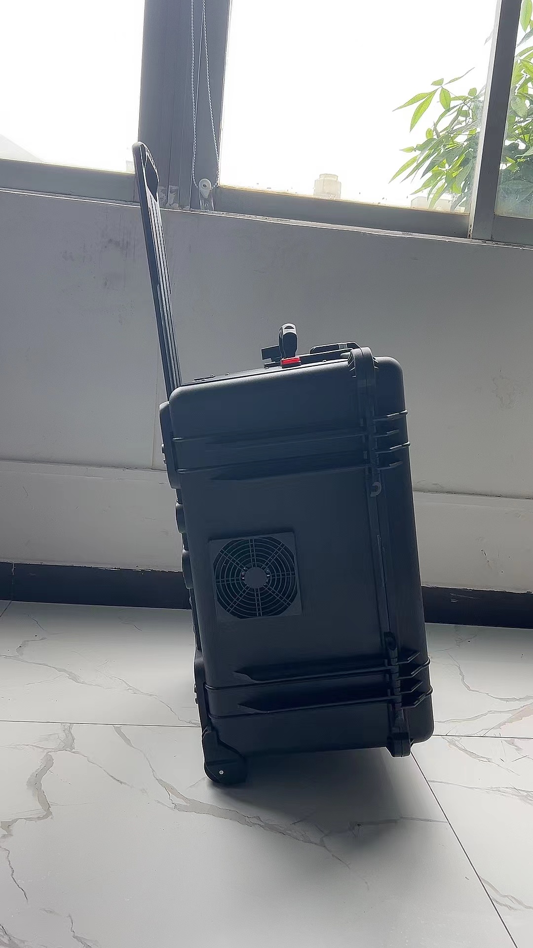 凉山手拉箱型移动通信干扰器